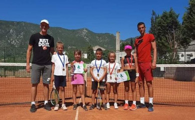 Uspješan nastup teniskih nada iz Foče u Mostaru