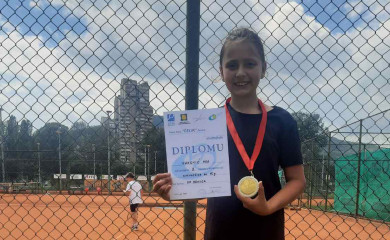 Srebro za Miu Vuković na teniskom turniru u Zenici
