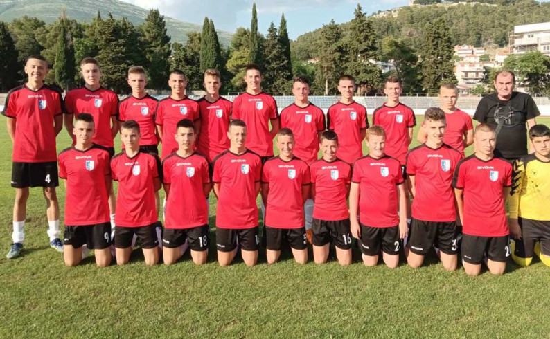 Pioniri Sutjeske dočekuju Slaviju