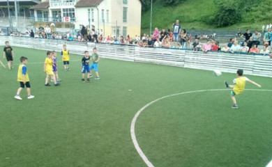 “Igraj fudbal, budi srećan”, takmičenje između razreda dvije fočanske škole