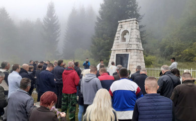 Papratna njiva: Sjećanje na pogibiju srpskih civila i boraca