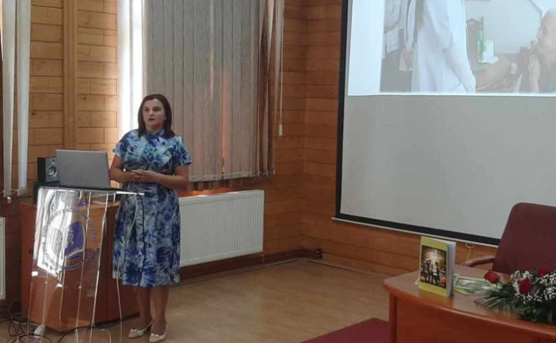Raste potreba za njegovateljima starijih lica
