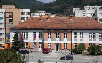 Javni poziv za dodjelu novčane pomoći prvačićima