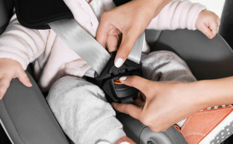 Objavljen javni poziv za dodjelu autosjedalica za bebe rođene u ovoj godini