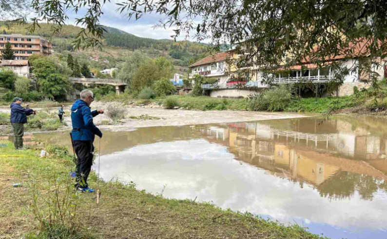 Takmičenje u lovu mladice na Drini i Ćehotini