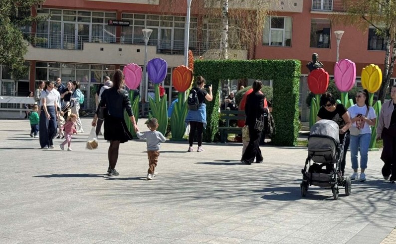 Na ulicama Foče radost praznika nad praznicima